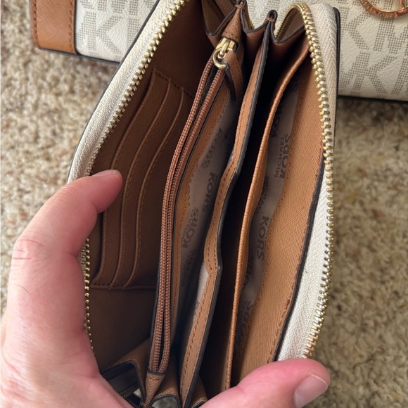 Michael Kors Tan and Cream Logo Handbag and Wallet - Picture 3 of 6